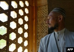 Qozog'iston barcha dinlar uchun ochiq, deydi prezident Nursulton Nazarboyev, lekin e'tiqod uchun sharoit yaratilgan, lekin qonun hurmat qilinishi kerak.