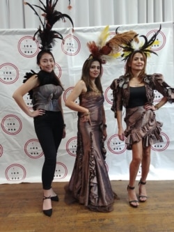 Fashion Show bertema Papua di New York (VOA/Naratama).