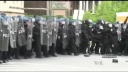 Щоб вирішити кризу поліція Балтимора звернулась до проблемних підлітків. Відео