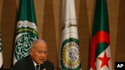 Katibu mkuu wa jumuiya ya nchi za kiarabu Ahmed Aboul Gheit akizungumza wakati wa mkutano wa nchi za kiarabu mjini Algiers, Algeria. Nov. 2, 2022.