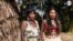 Mujeres indígenas en La Chorrera, lugar donde se presentó la expedición "Bio, Alto Río Igara – Paraná, Amazonas", en la que participarán investigadores e integrantes de las comunidades Uitoto, Bora, Okaina y Muinane, el 26 de enero de 2023. [Foto: VOA]
