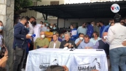 Crecen las divisiones públicas en la oposición venezolana