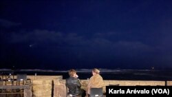 گردشگران در استراحتگاهی تفریحی در تل‌آویو