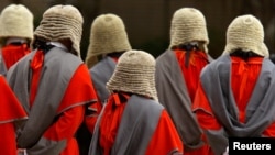 香港最高法院法官出席2002 年 1 月 14 日香港新法律年度開始的儀式。（路透社資料照片）