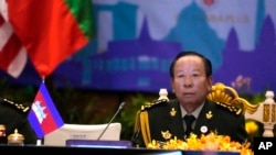 រដ្ឋមន្ត្រី​ក្រសួង​ការពារជាតិ​លោក ទៀ បាញ់ ថ្លែង​សុន្ទរកថា​ក្នុង​អំឡុងពេល​នៃ​កិច្ចប្រជុំ​​រដ្ឋមន្ត្រីការពារ​ជាតិ​អាស៊ានបូក នៅ​ខេត្ត​សៀមរាប ថ្ងៃទី ២៣ ខែវិច្ឆិកា ឆ្នាំ២០២២។ 