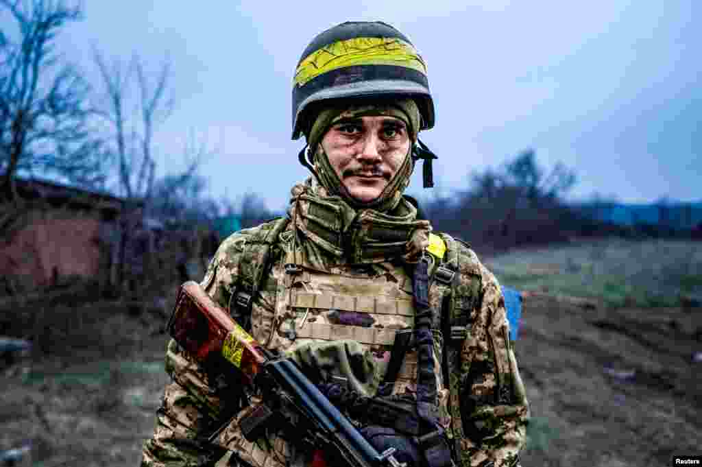 ლიმანში უკრაინელი სამხედროს ეს ფოტო სააგენტო "როიტერმა" 8 დეკემბერს გადაიღო.