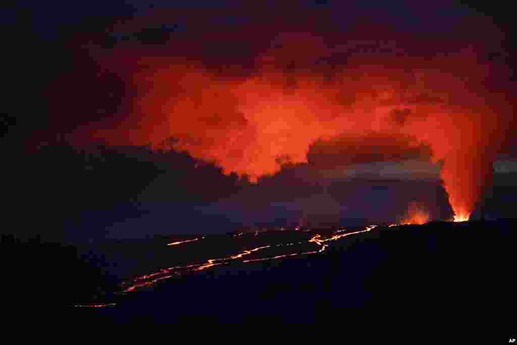 Lava erupts from Hawaii's Mauna Loa volcano near Hilo.