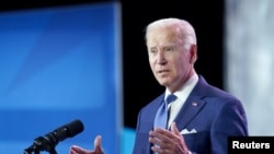 El presidente de EEUU, Joe Biden, pronuncia un discurso en un evento colateral de la IX Cumbre de las Américas, en Los Ángeles, California, el 9 de junio de 2022. 