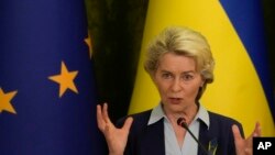 Президентка Європейської Комісії Урсула фон дер Ляєн виступає під час спільної прес-конференції з президентом України Володимиром Зеленським у Києві, Україна, субота, 11 червня 2022 р.