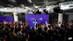 Mbunge wa chama cha Conservative Rishi Sunak akizundua kampeni yake kukiongoza chama na kuchukua nafasi ya waziri mkuu Boris Johnson, Julai 12, 2022. Picha ya AP 