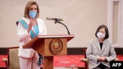 Pelosi u tajvanskom parlamentu