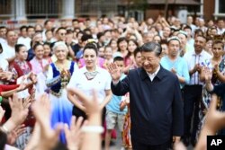 Shinjonni rivojlantirish bilan Pekin uyg'urlarning mustaqillik orzusini yo'q qilmoqchi