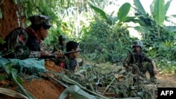 འབར་མའི་གྱེན་ལོག་དམག་དཔུང་།