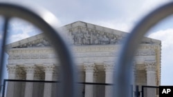 Esta fotografía muestra la fachada de la Corte Suprema de Estados Unidos, el lunes 13 de junio de 2022, en Washington DC.