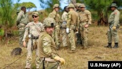 美國海軍發佈的照片顯示，新西蘭士兵在斐濟的一處訓練營地參加美、英、澳、新西蘭和斐濟的聯合演習。（2022年9月18日）