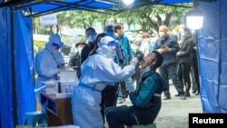 成都市民做核酸檢測（資料照：2021年11月）