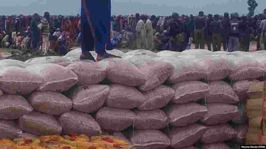 Kayayyakin Abinci Domin Tallafawa 'Yan Gudun Hijira A Jihar Borno, Yuli 17, 2016