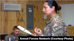 Assal Ravandi teaching Farsi