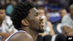 Le pivot camerounais des 76ers, Joel Embiid, Philadelphie, le 15 octobre 2016