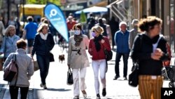 په ځینو هېوادونو کې د کرونا له کبله لګول شوي محدودیتونه کم شوي 