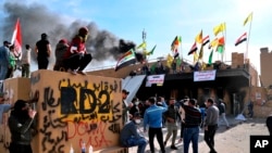 Robert Dallek, el historiador presidencial, indicó que desde su punto de vista, el resultado más probable lago periodo de estrés cívico es un electorado preparado para un retorno a una normalidad