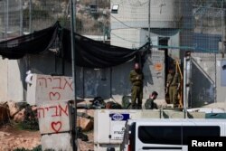 مغربی کنارے میں واقع ایک فوجی چوکی پر حملے کے بعد کا منظر۔ 4 فروری 2025