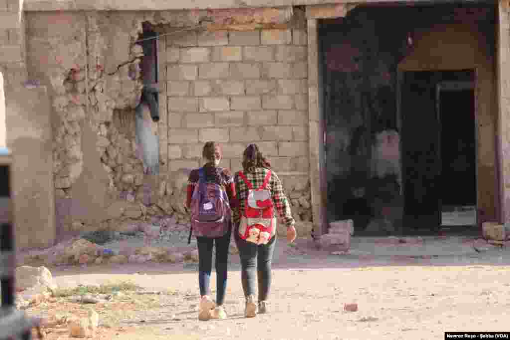 Zarokên Efrînê Û Zehmetiyên Çûna Dibistanê