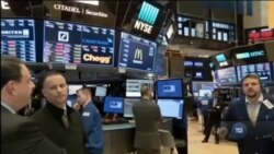 Коливання ринку акцій: уряд США запевняє, що причин для паніки немає. Відео