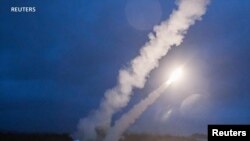 韓美本週發射導彈，回應北韓週日發射的一系列短程彈道導彈。