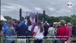 Padre de víctima de tiroteo en Parkland pide más control de armas