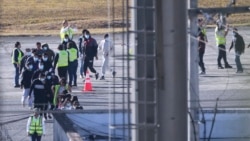 Guatemala recibe a los guatemaltecos deportados de EEUU e intenta apoyarlos en su retorno