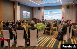 ​ទិដ្ឋភាព​កិច្ច​ប្រជុំ​រដ្ឋមន្ត្រី​កាពារជាតិ​អាស៊ាន-ជប៉ុន នៅ​រាជធានី​ភ្នំពេញ កាល​ពី​ថ្ងៃ​ទី​២២ ខែ​មិថុនា ឆ្នាំ​២០២២។ (Facebook/General Tea Banh)