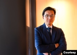 位於台北的前新浪網及微博台灣負責人鄭偉柏