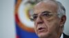 El ministro de Defensa de Colombia, Iván Velásquez, habla durante una entrevista con Reuters en Bogotá, Colombia, el 8 de octubre de 2022.
