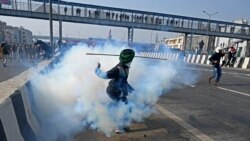 Farmers' protest: India police fired tear gas at protesting farmers on