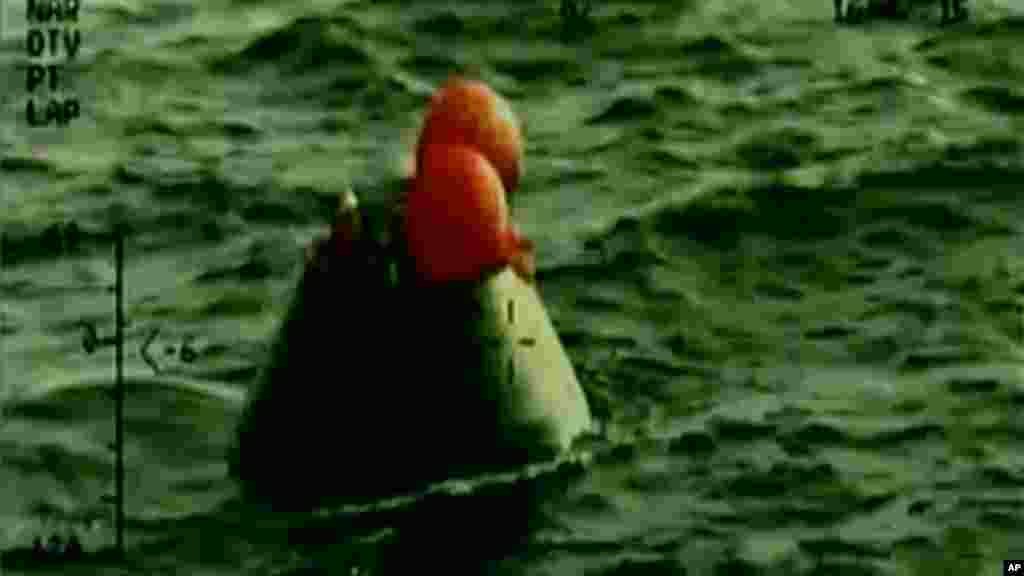 សម្ដេចស៊ី​សុវត្ថិ​ ពង្ស​នារី​មុនី​ពង្សព្រះ​​បង្ហោះ​ប៉ោងប៉ោង​នៅ​​វត្តចាស់​នៃ​រាជធានី​ភ្នំពេញ​​នៅថ្ងៃទី​០៤​មិថុនា​ ឆ្នាំ​២០១៦ នៅ​ក្នុង​ការ​ប្រារព្ធ​ខួប​៦៧​ឆ្នាំ​ ថ្ងៃ​អាណានិគម​បារាំង​កាត់​ផ្ទេរ​ទឹកដី​ខ្មែរ​ដែល​បប្ចុប្បន្ន​ហៅថា​​កម្ពុជា​ក្រោម​ ​ឲ្យ​ប្រទេស​​វៀតណាមនៅ​ឆ្នាំ​១៩៤៩។​(ឡេង ឡែន/VOA)​&nbsp;