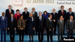 شرکت‌کنندگان در «نشست وزیران دارایی و روسای بانک مرکزی گروه۷» در نیگاتا، ژاپن به همراه خانواده‌هایشان (۲۲ اردیبهشت ۱۴۰۲) 