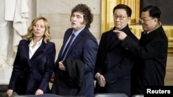 意大利總理梅洛尼、阿根廷總統米萊和中國國家副主席韓正出席美國總統特朗普在美國國會大廈圓形大廳舉行的就職典禮。 (2025年1月20日)