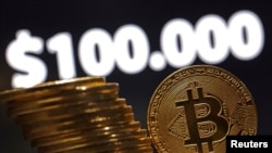 Биткоинот деновиве ја надмина и границата од 100.000 долари