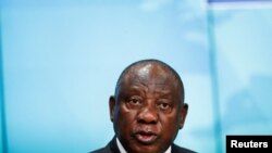 Rais wa Afrika Kusini Cyril Ramaphosa akiwa katika mkutano wa Umoja wa Afrika Brussels Ubelgiji Februari 18, 2022.(Reuters/Johanna). 