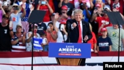 Bivši predsjednik SAD Donald Trump govori na nedavnom skupu u Arizoni. (Foto: AP/Matt York)