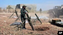 Pripadnik Sirijske armije, maj 2019.