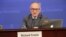 លោក Richard Cronin ​អ្នក​ស្រាវជ្រាវ​ដ៏​ជំនាញ​ខាង​ទន្លេ​មេគង្គ​នៅ​តំបន់​អាស៊ីអាគ្នេយ៍​នៃ​​មជ្ឈមណ្ឌល Stimson នៅ​ក្នុង​កិច្ច​ពិភាក្សា​ស្ដីពី «សារៈសំខាន់​នៃ​ទន្លេ​មេគង្គ និង​ជម្រើស​គោល​នយោបាយ​សហរដ្ឋ​អាមេរិក» នៅ​ទីស្នាក់ការ​របស់​មូលនិធិ​បេតិកភណ្ឌ​​​ក្នុង​រដ្ឋធានី​ Washington កាល​ពី​ថ្ងៃ​​ពុធ ទី១០ ខែ​មេសា ឆ្នាំ​ ២០១៧ ។ (សឿន វឌ្ឍនា/VOA) 