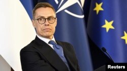 Президент Фінляндії Александер Стубб заявив: “Чим більше ми зараз підтримуємо Україну, тим швидше закінчиться війна”. Lehtikuva/Vesa Moilanen via REUTERS