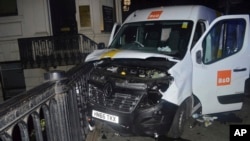 A photo issued by the Metropolitan Police, London, and made available, June 10, 2017, shows the van used in the London Bridge attacks of June 3.
