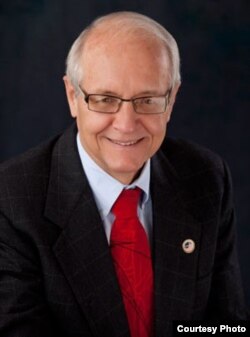 Klayd Xolman (Clyde Haulman), Vilyamsburg shahar meri, "Amerika Ovozi" bilan suhbat qilib, bu tarixiy maskanning bugungi kuni haqida aytib berdi