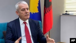 Ministar unutrašnjih poslova kosova Dželal Svećlja (Foto: AP Photo/Florent Bajrami)