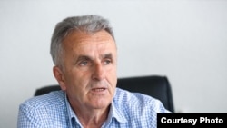 Bivši predsjednik Općinskog suda u Kalesiji Ibrahim Omerović je odgodio odlazak u zatvor osuđenom za pokušaj ubistva. Disciplinski je kažnjen smanjenjem plaće, a danas radi kao advokat (Foto: CIN)