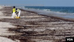La explosión mató a 11 trabajadores y envió cinco millones de barriles de petróleo vertido en las aguas de la costa sur de los Estados Unidos.