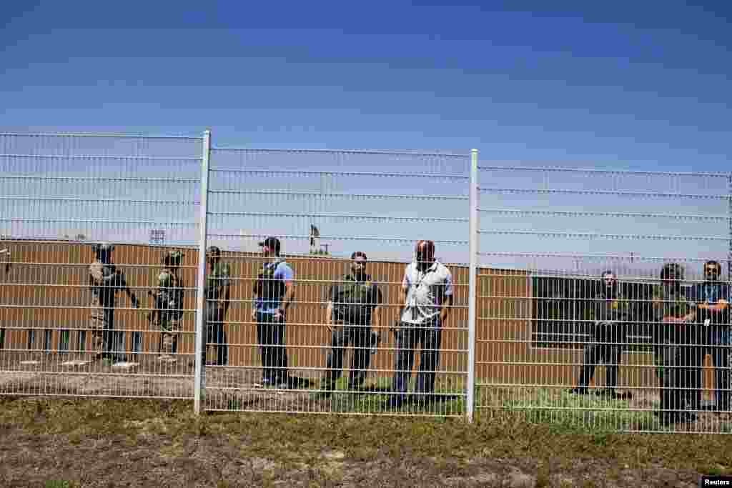 AQSh nazoratchilari chegarani qo'riqlamoqda, Murrieta, Kaliforniya 1-iyul, 2014-yil.